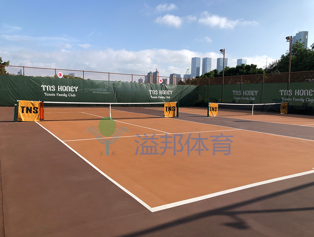 網(wǎng)球場價格以及建設(shè)要求，溢邦體育承建深圳網(wǎng)紅運(yùn)動網(wǎng)球場